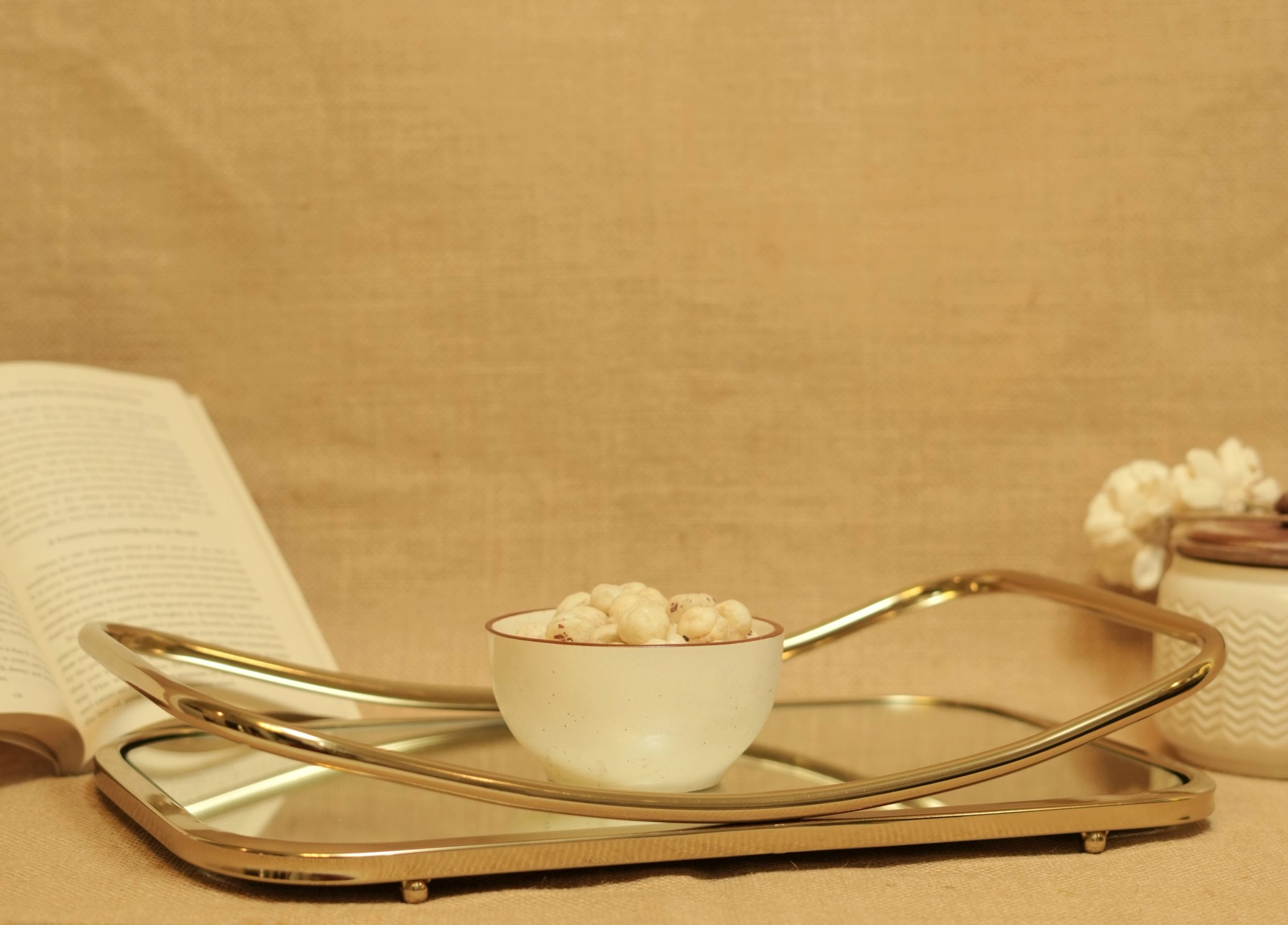 Taper With Mirror and Metal handle Tray